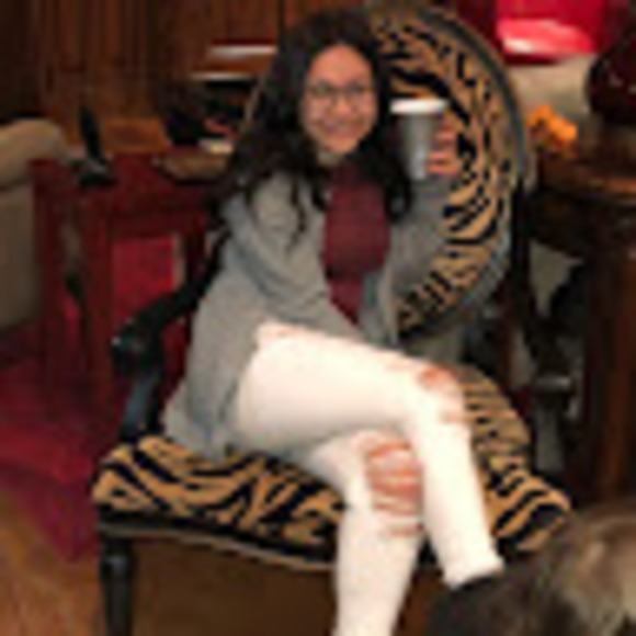 Meet your Posher, Jamela - Picture 1 of 1
